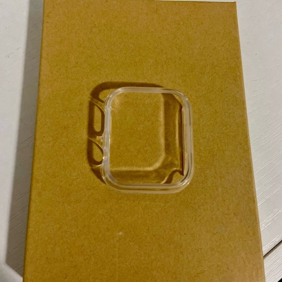 🍀 3/$15 NWOT Clear Apple Watch Bumper 41mm - Picture 4 of 5